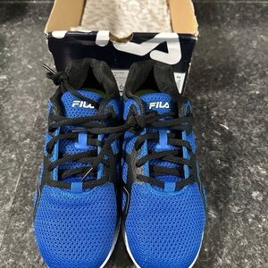 Women’s Fila Panorama 7TN6 Size 6 Wide Shoes